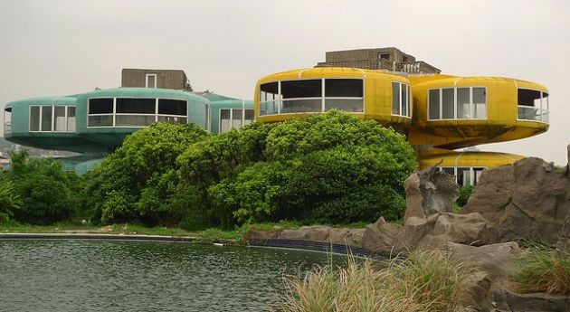 Sanzhi UFO Houses